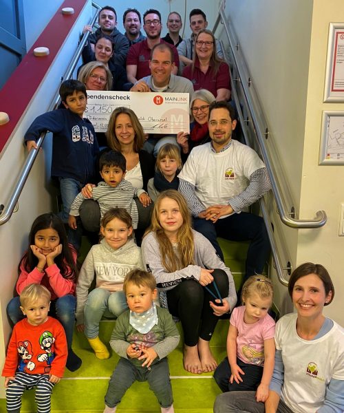 2020-02_Foto-Scheckuebergabe1